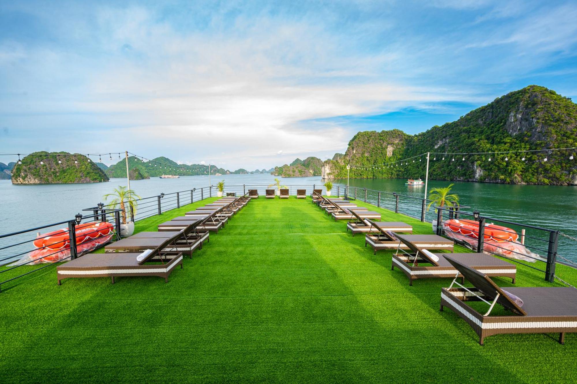 Velar Of The Sea Hotel Ha Long Eksteriør billede