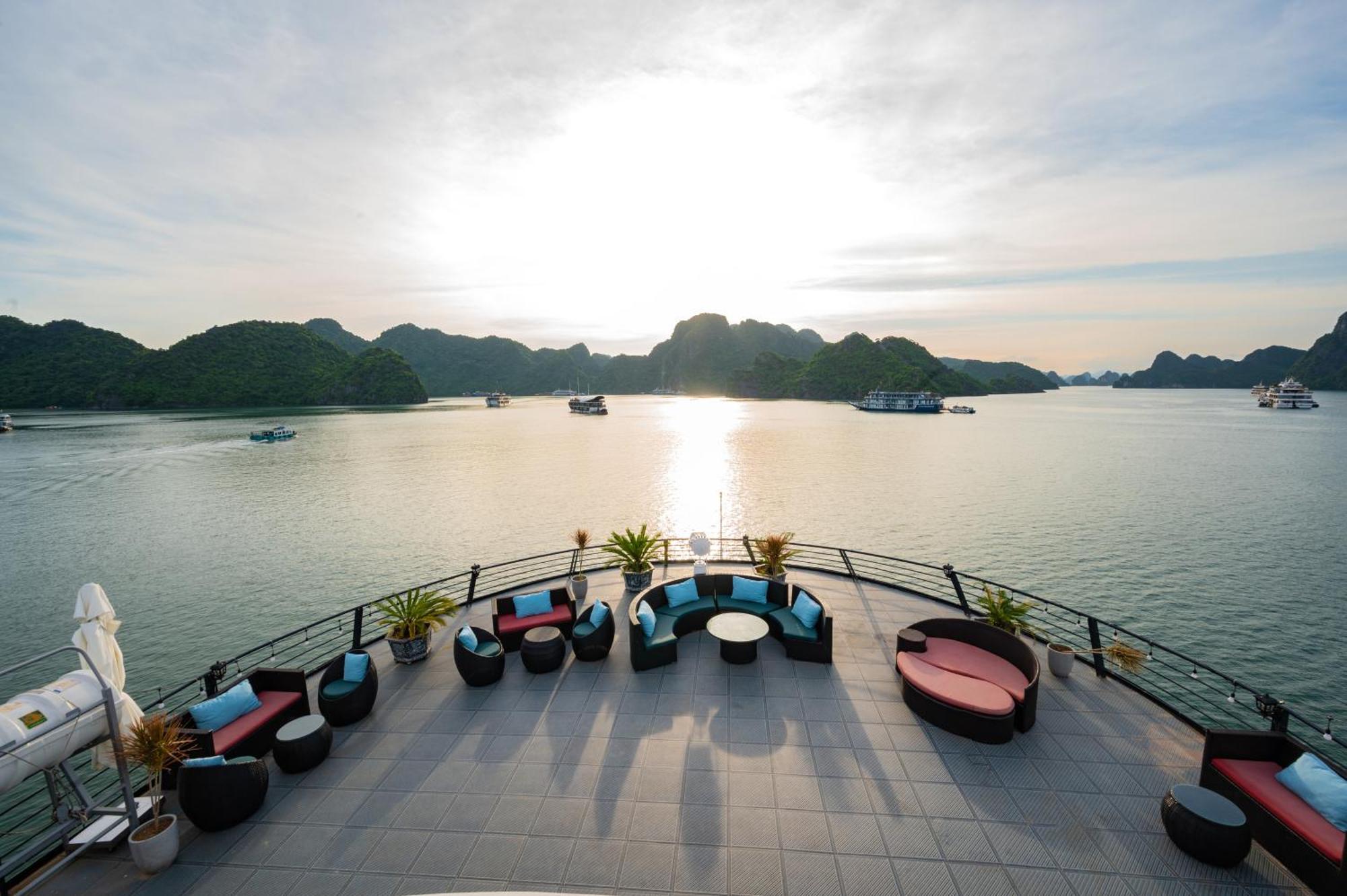 Velar Of The Sea Hotel Ha Long Eksteriør billede